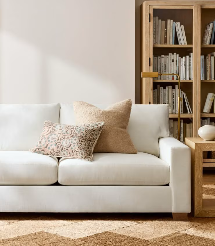 Sofas & Sectionals
